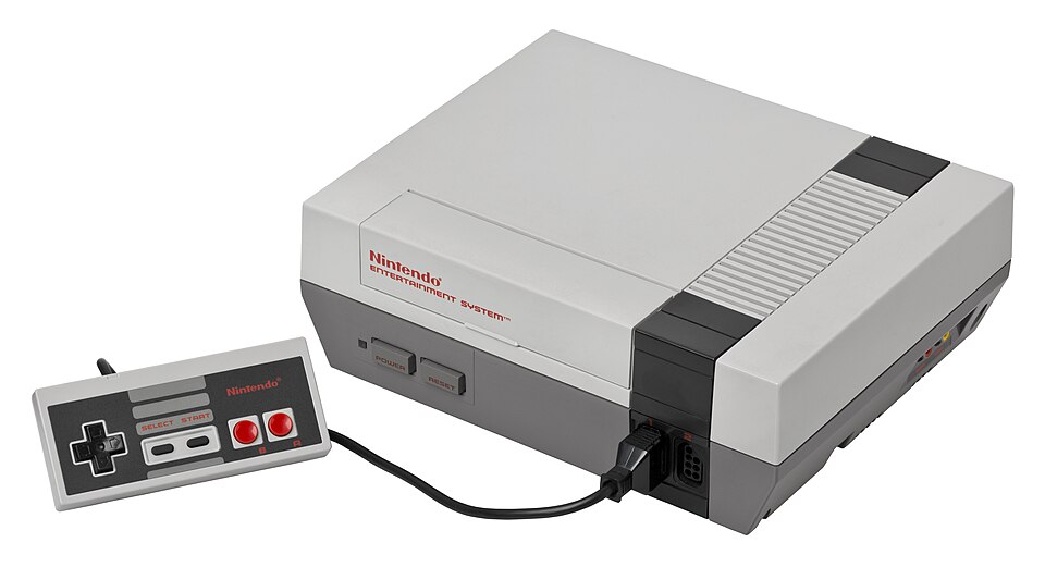 Das Nintendo Entertainment System mit zwei Controllern